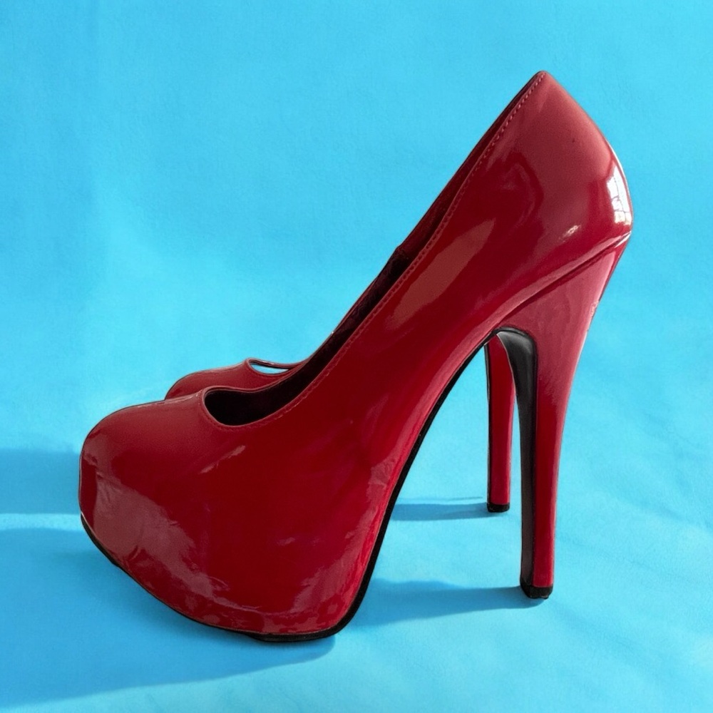 BORDELLO’s Sexiest Red Platforms Heels 👠